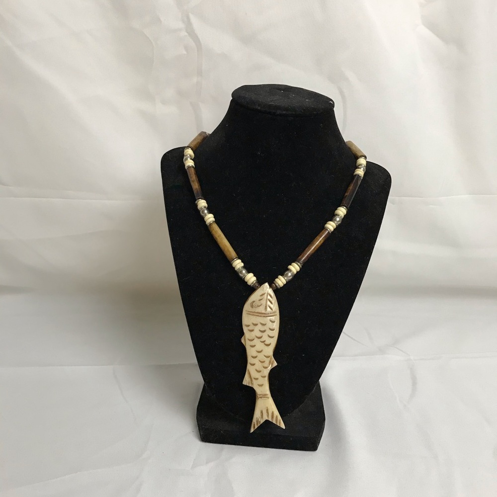 Fish pendant Necklace